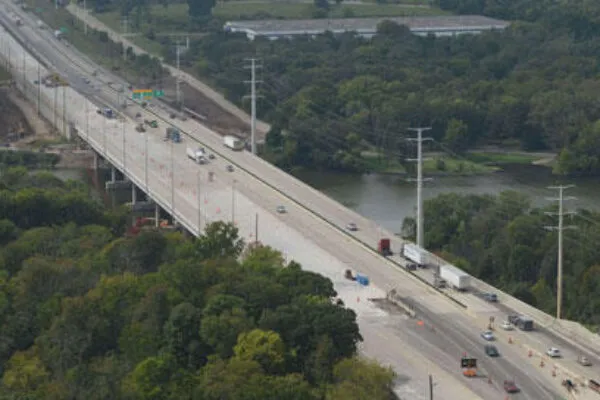 Fox River Bridge receives Engineering Excellence Award
