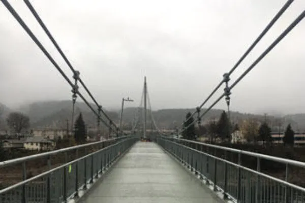 British Columbia District chooses composite bridge system