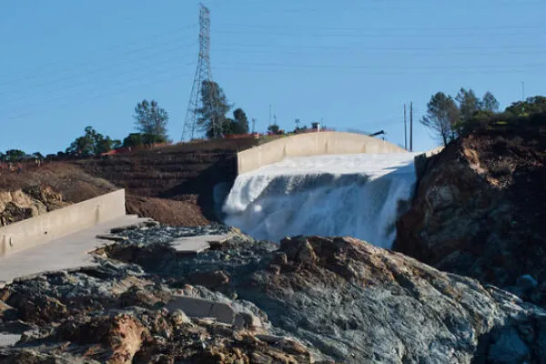 California DWR releases initial findings regarding Lake Oroville Spillways