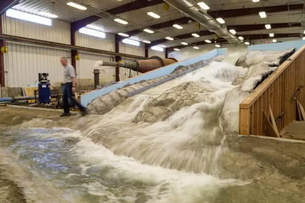 Utah Water Research Lab team constructs scale model of Oroville Spillway