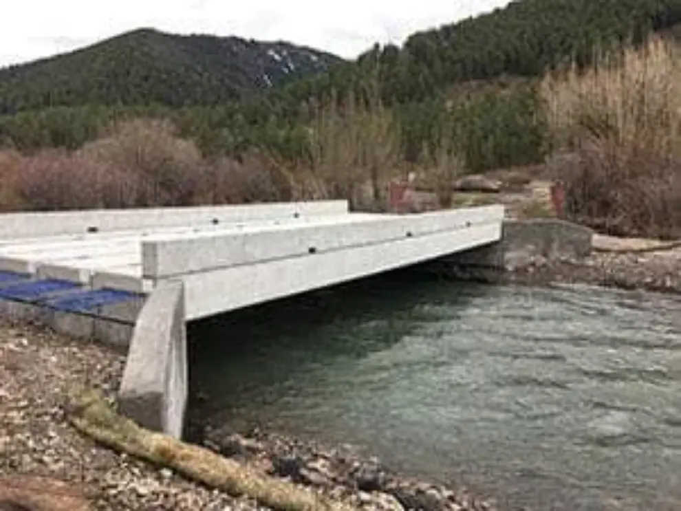 Idaho bridge replacement uses precast post-tensioned slabs