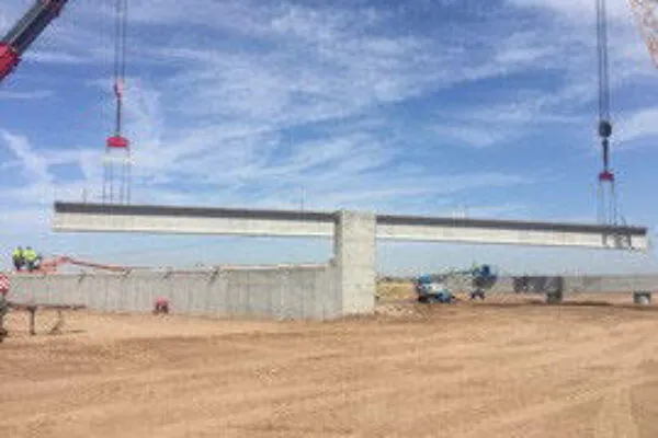 Largest girders in Arizona placed on South Mountain Freeway’s Salt River bridges