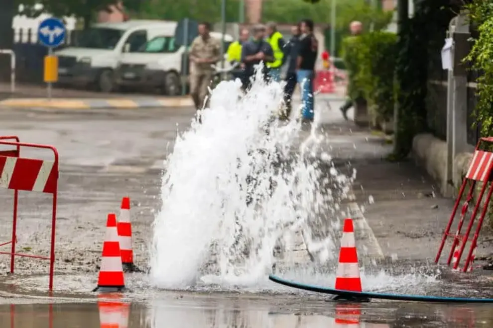 Big data and machine learning applied to water main replacement