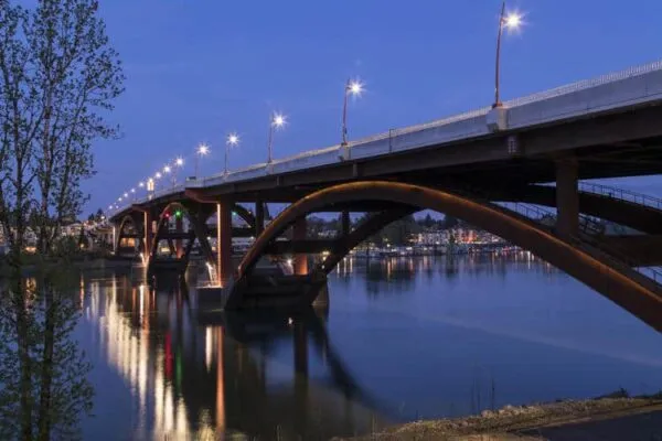 T.Y. Lin International wins 2018 NSBA Prize Bridge Award for Sellwood Bridge Replacement