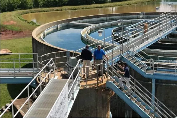 Treating algal blooms in source water with advanced oxidation