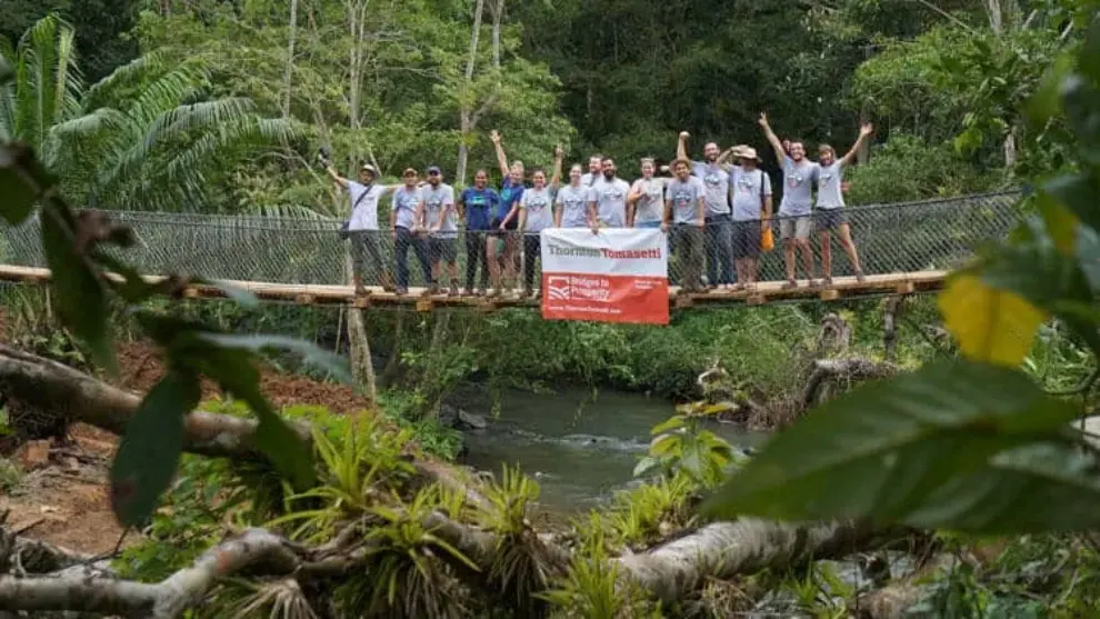Thornton Tomasetti volunteers help build bridge in Panama