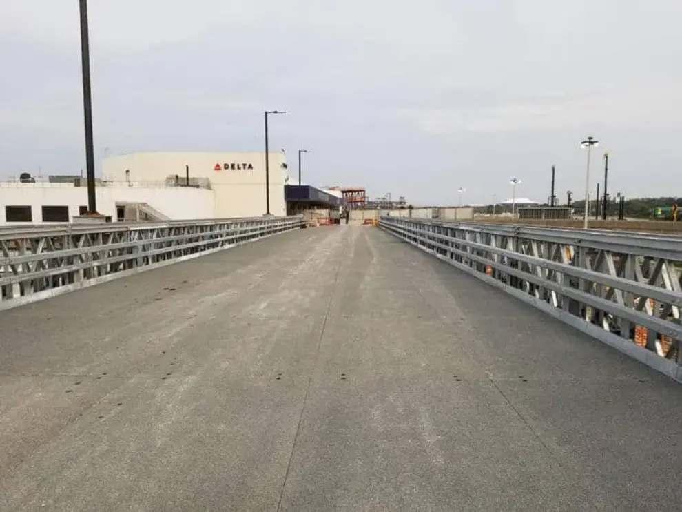 Temporary Bridge Eases Construction Inconvenience at LaGuardia
