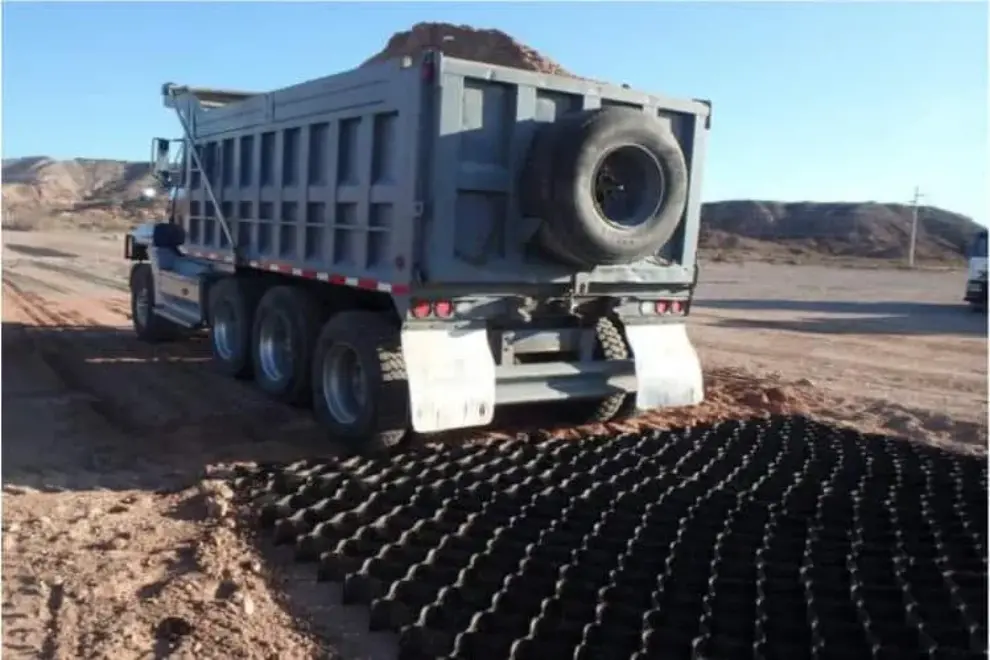 Why Geocells Outperform Geogrids for Road Construction
