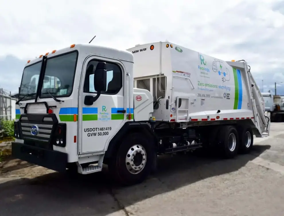 First Electric Class 8 Rear Loader in the US to Service Seattle