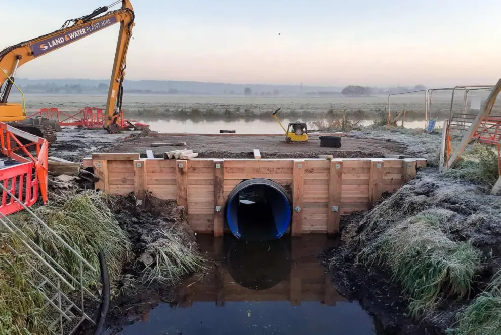 FLOOD WORKS ON SOMERSET LEVELS BOOST 100 WATER CONTROL FEATURES