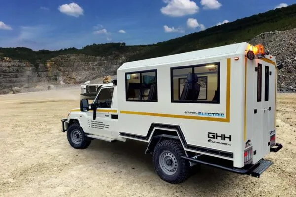 GHH offers a new 10 personnel carrier version of the all electric Tembo 4x4 multipurpose vehicle (Photo: GHH) | New conversion kits for Tembo 4×4