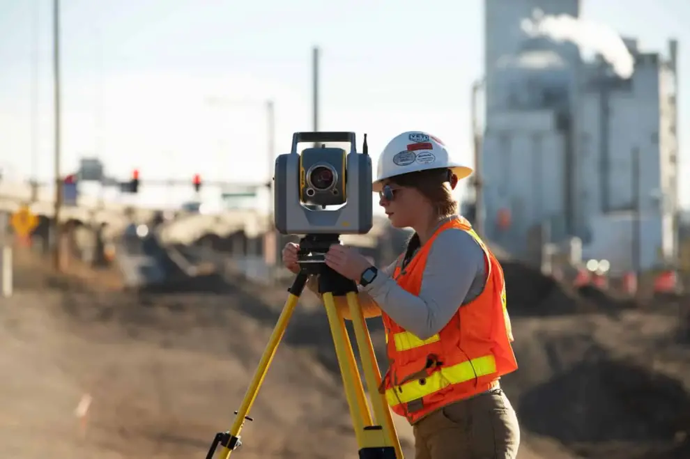 New Trimble SX12 Scanning Total Station Adds Features and Applications  for Versatile Everyday Surveying and Scanning