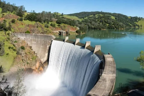 California’s Aging Dams Face New Perils, 50 years After Quake Crisis