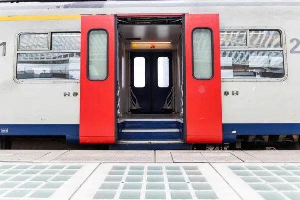 Rhino Doors signs contract for London’s Bank Station