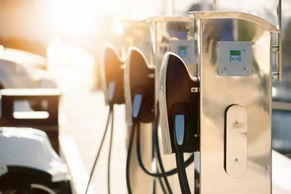 Battle Motors EV partners with PositivEnergy for charging station installations