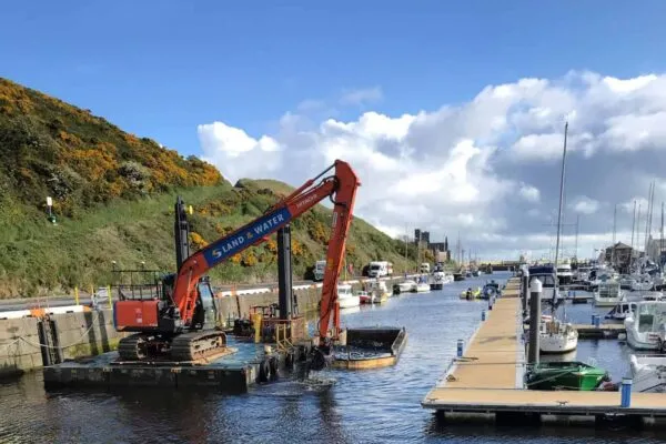 LAND & WATER COMPLETES DREDGING WORKS AT PEEL MARINA IN THE ISLE OF MAN