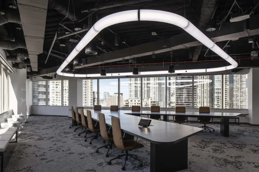 CLUNE CONSTRUCTION AND STUDIOS ARCHITECTURE COMPLETE DENTSU INTERNATIONAL’S SIX-FLOOR COLLABORATIVE DOWNTOWN CHICAGO OFFICE