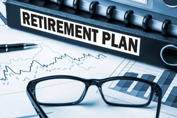 retirement plan label on document folder | Algoma Announces Retirement of Chief Commercial Officer