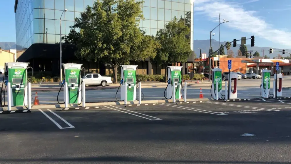 Pasadena Water and Power’s new EV charging depot opens, adds more Southern California options