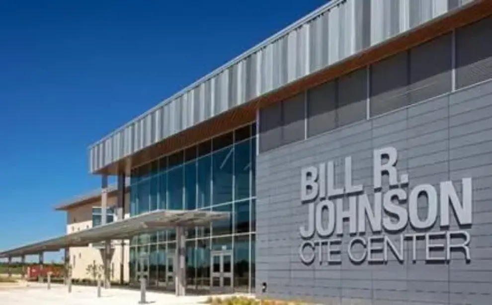 VLK Architects’ Design of Bill R. Johnson CTE Center Receives 2021 AIA FW Excellence in Architecture Honor Award