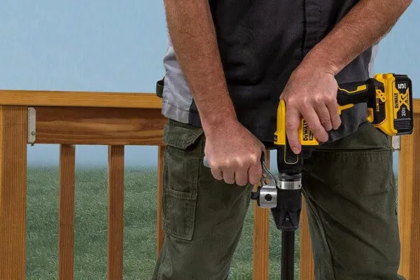 Simpson Strong-Tie Introduces Lightweight Quik Drive® Cordless Combo Kit for Faster, Easier Subfloor and Decking Fastener Driving