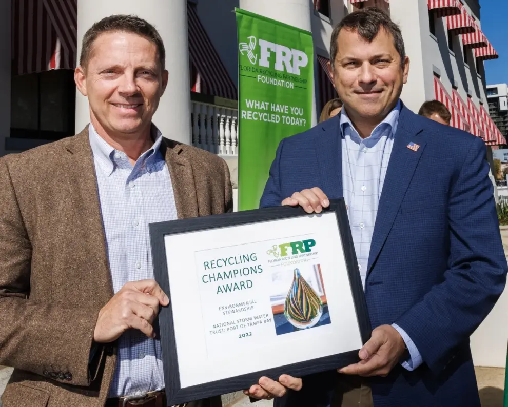 Florida Recycling Partnership Foundation Presents Environmental Stewardship Award to National Stormwater Trust for Its Port Tampa Bay Smart Pond