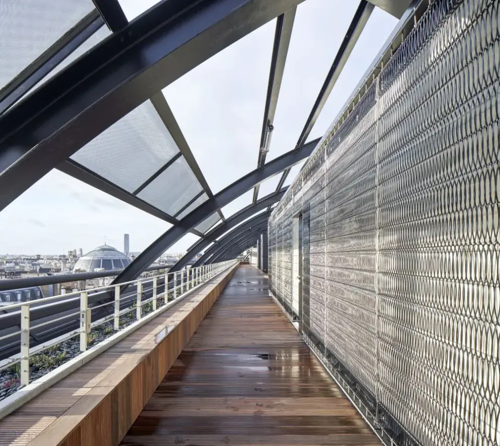 Activating the Fifth Façade: Enhancing Rooftop Design<br>with High Performance Materials