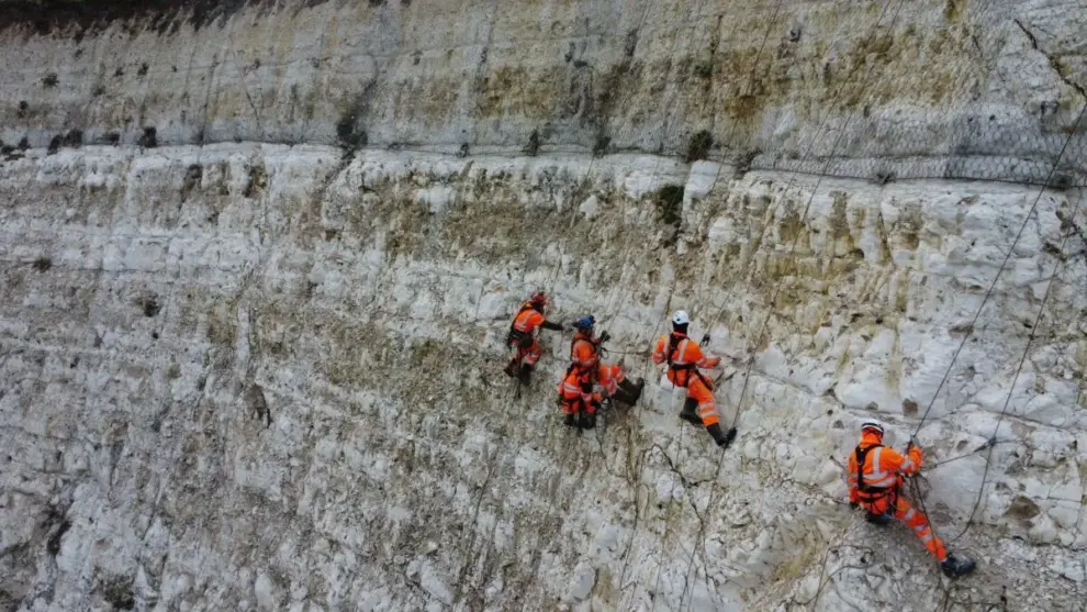 <strong>Geotechnical specialists scale Brighton’s chalk cliffs to tackle rockfalls</strong>