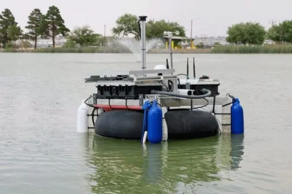 This Self-driving Boat Maps Underwater Terrain