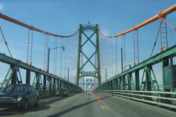 Halifax Harbour Bridges selects Stantec for bridge coating replacement program