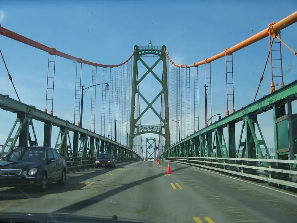 Halifax Harbour Bridges selects Stantec for bridge coating replacement program