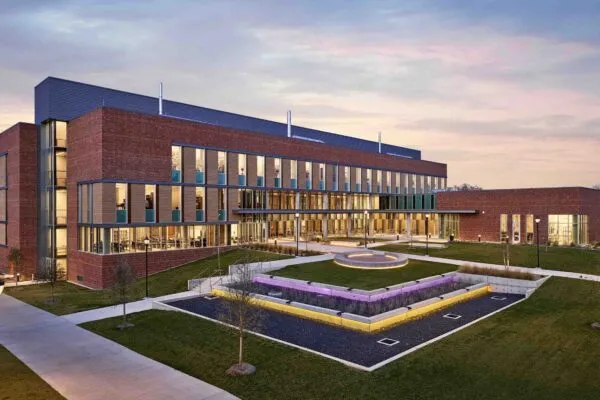 Exterior building and front landscaping | Stantec-designed Engineering Classroom and Research Building opens its doors at Prairie View A&M University