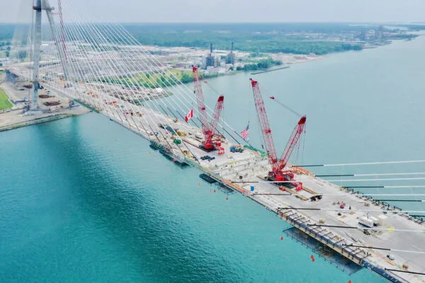 Fluor Joint Venture Celebrates Connection of Gordie Howe International Bridge Deck