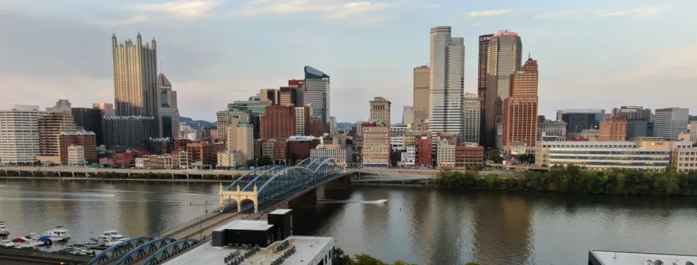 Spanning throughout the Years and Across the Mon: The Smithfield Street Bridge