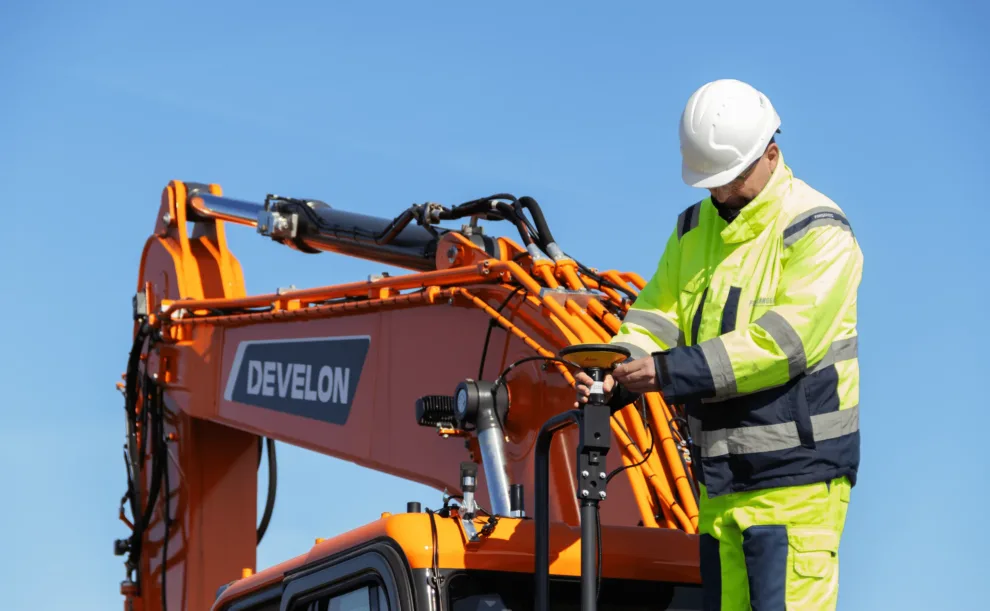 New Leica MC1 3D Machine Guidance System for Develon DX225LC-7X Excavator