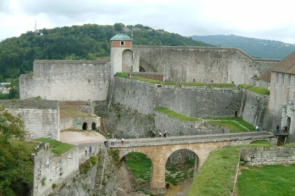 Immersive Digital Restoration Transports Visitors to 17th-Century French Fortress