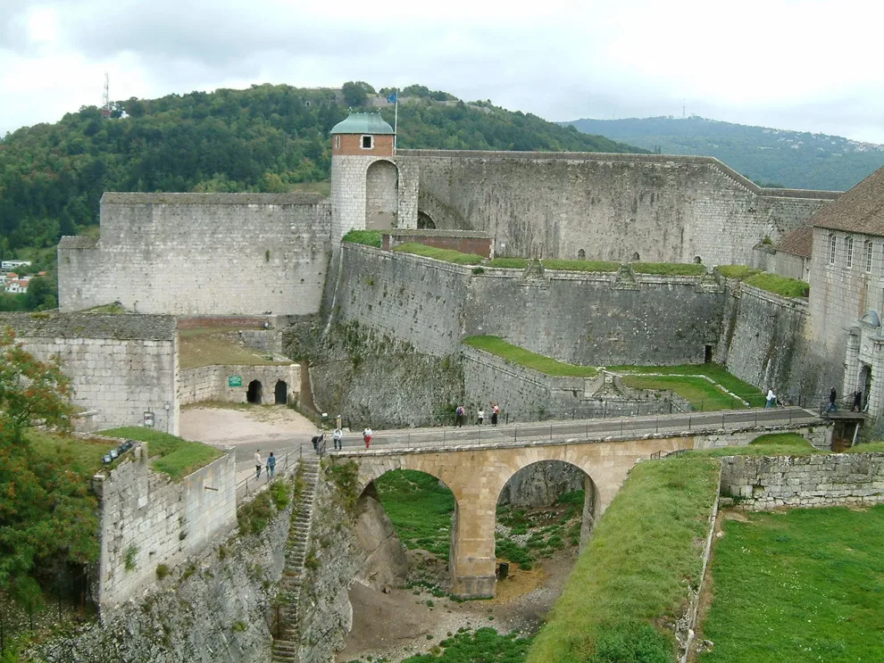 Immersive Digital Restoration Transports Visitors to 17th-Century French Fortress