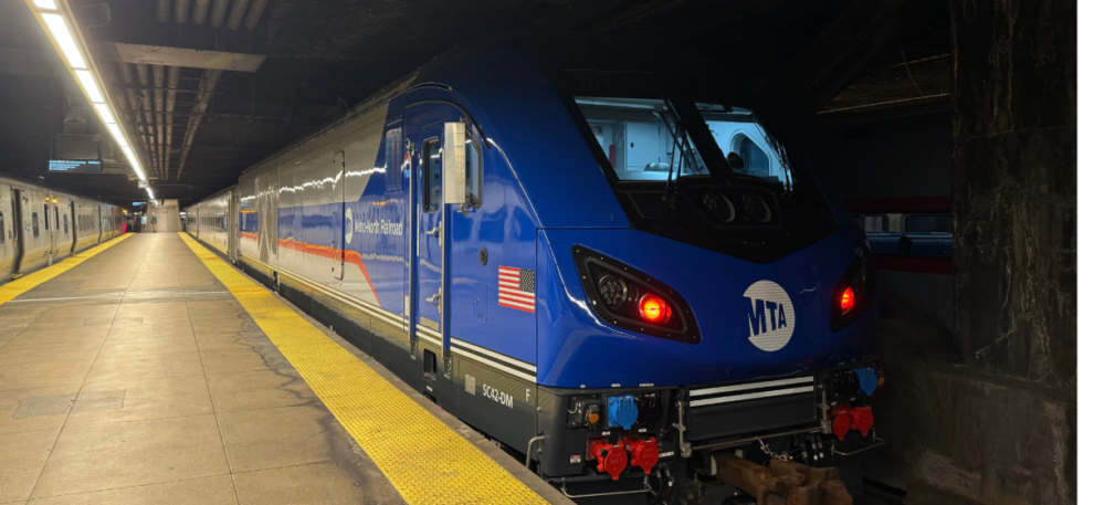 Metro-North Selects STV to Procure First-of-its-Kind Battery Electric Locomotive 
